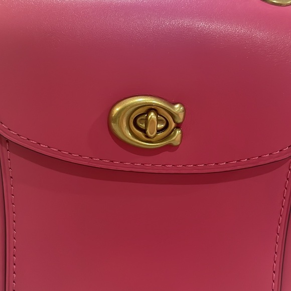 New! Coach Parker Leather Backpack - Picture 2 of 15